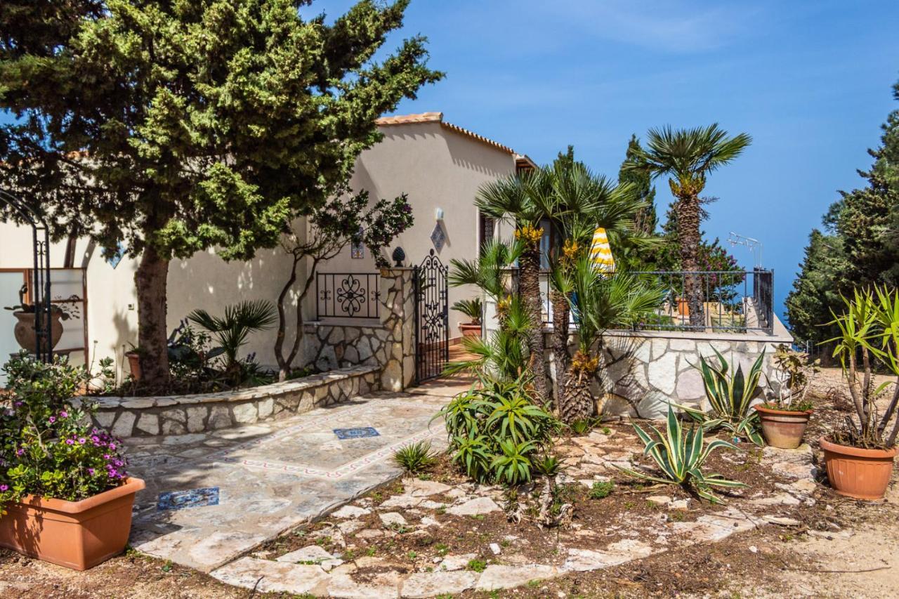 Villa Verde Con Vista Sul Mare San Vito Lo Capo Exterior photo